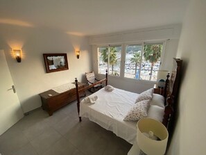 3 bedrooms, travel crib, WiFi, bed sheets - Spacious apartment with large terrace and summer kitchen (Port de Sóller)