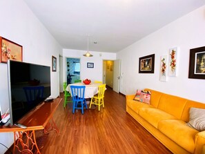 TV - Vista ESPETACULAR ao lado da RUA COBERTA (Gramado)