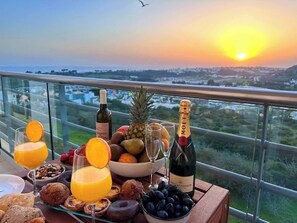 تناول الطعام بالخارج