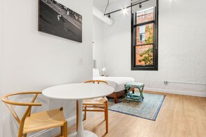 熨斗/熨衫板、可攜式嬰兒床、上網