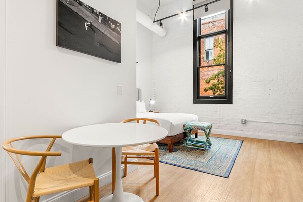 アイロン / アイロン台、旅行用ベビーベッド、インターネット