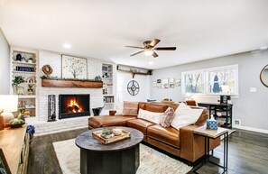 Smart-TV, peis, DVD-spiller og fotballspill