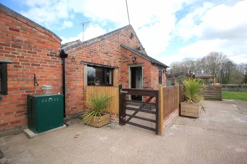 Tranquil country setting with private garden