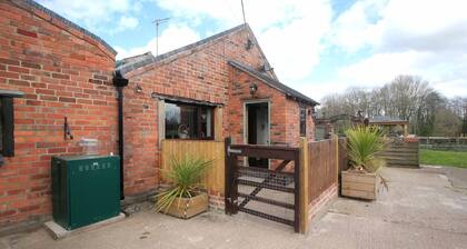 Tranquil country setting with private garden