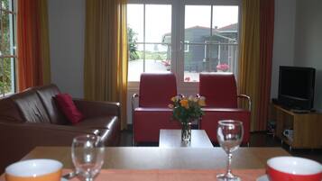 Télévision, table de tennis de table