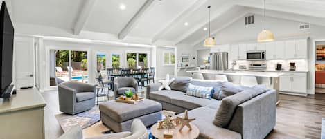 Smart TV, oficina, monitor de computadora