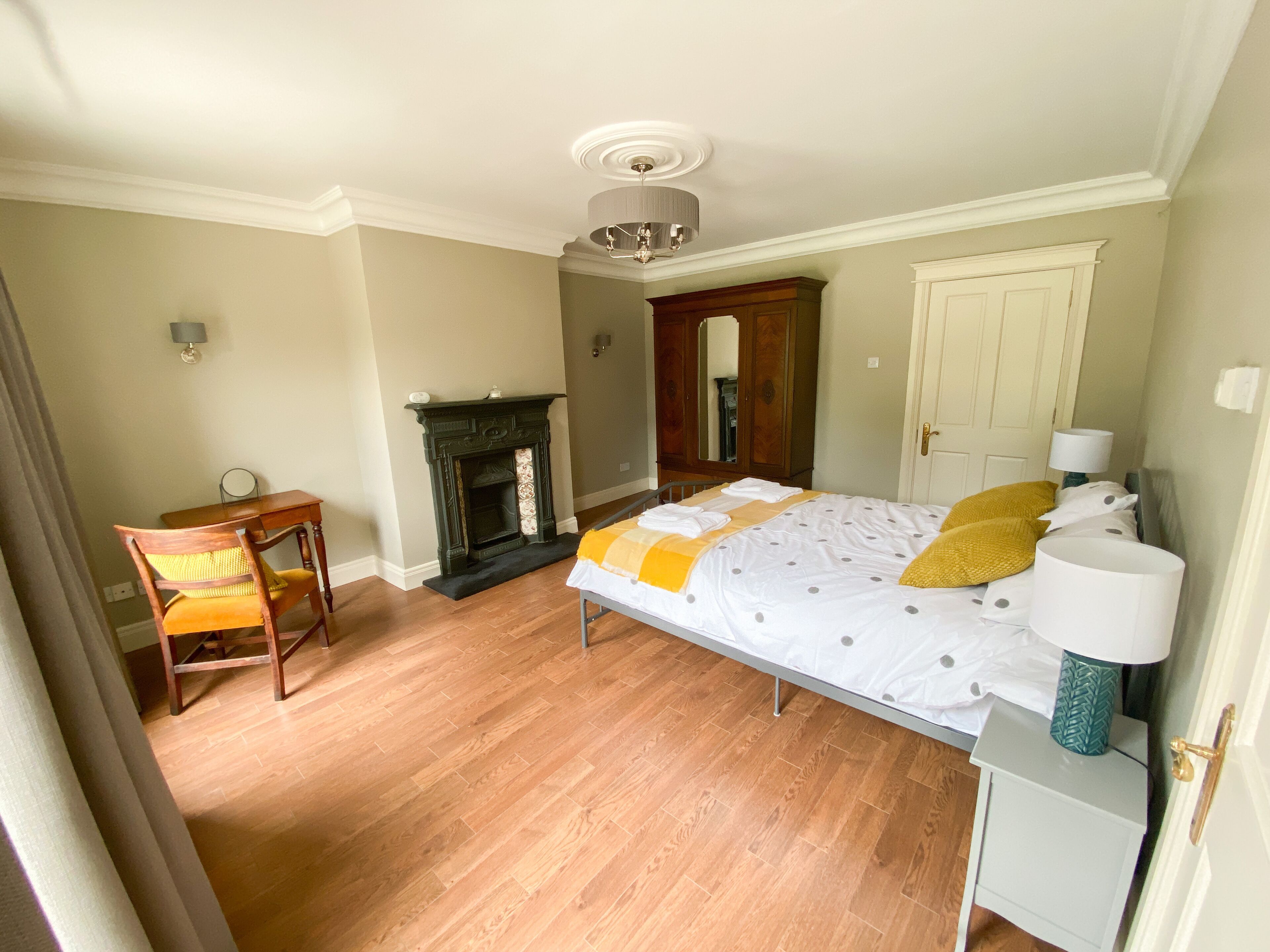 5 bedrooms, iron/ironing board, travel cot, free WiFi