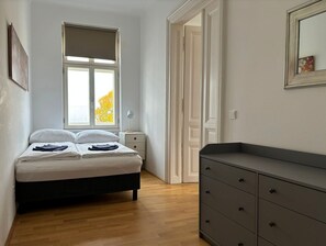 1 Schlafzimmer, Schreibtisch, Bügeleisen/Bügelbrett, kostenloses WLAN