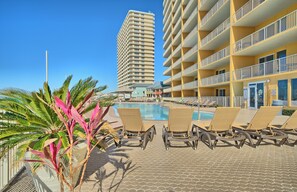 Outdoor pool - PET FRIENDLY-POOLSIDE CAFE-HOT TUB- GRILL-BEACH FRONT VIEW!!!! (Panama City Beach)