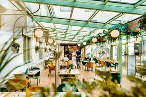 Se sirven desayunos, cenas y cocina local e internacional 