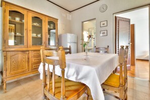 تناول الطعام