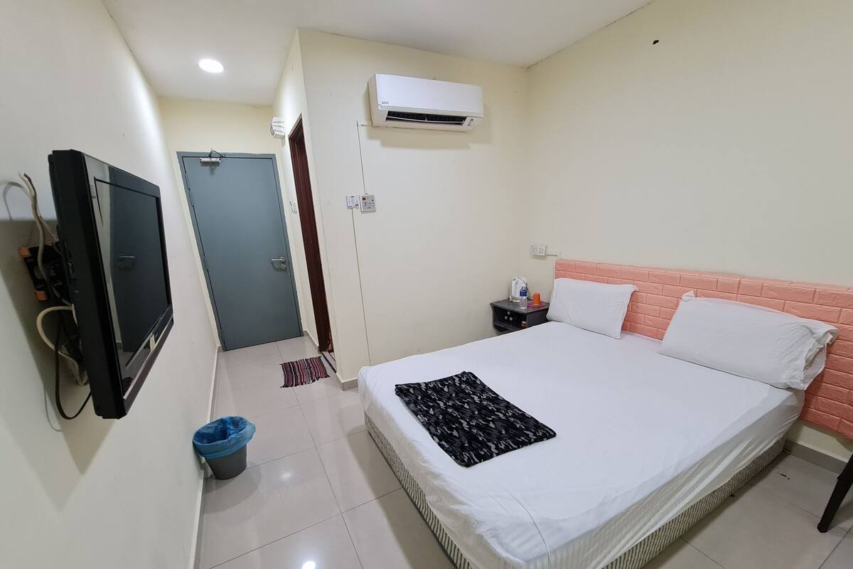 Habitación doble estándar, 1 cama Queen size | Wifi gratis y ropa de cama