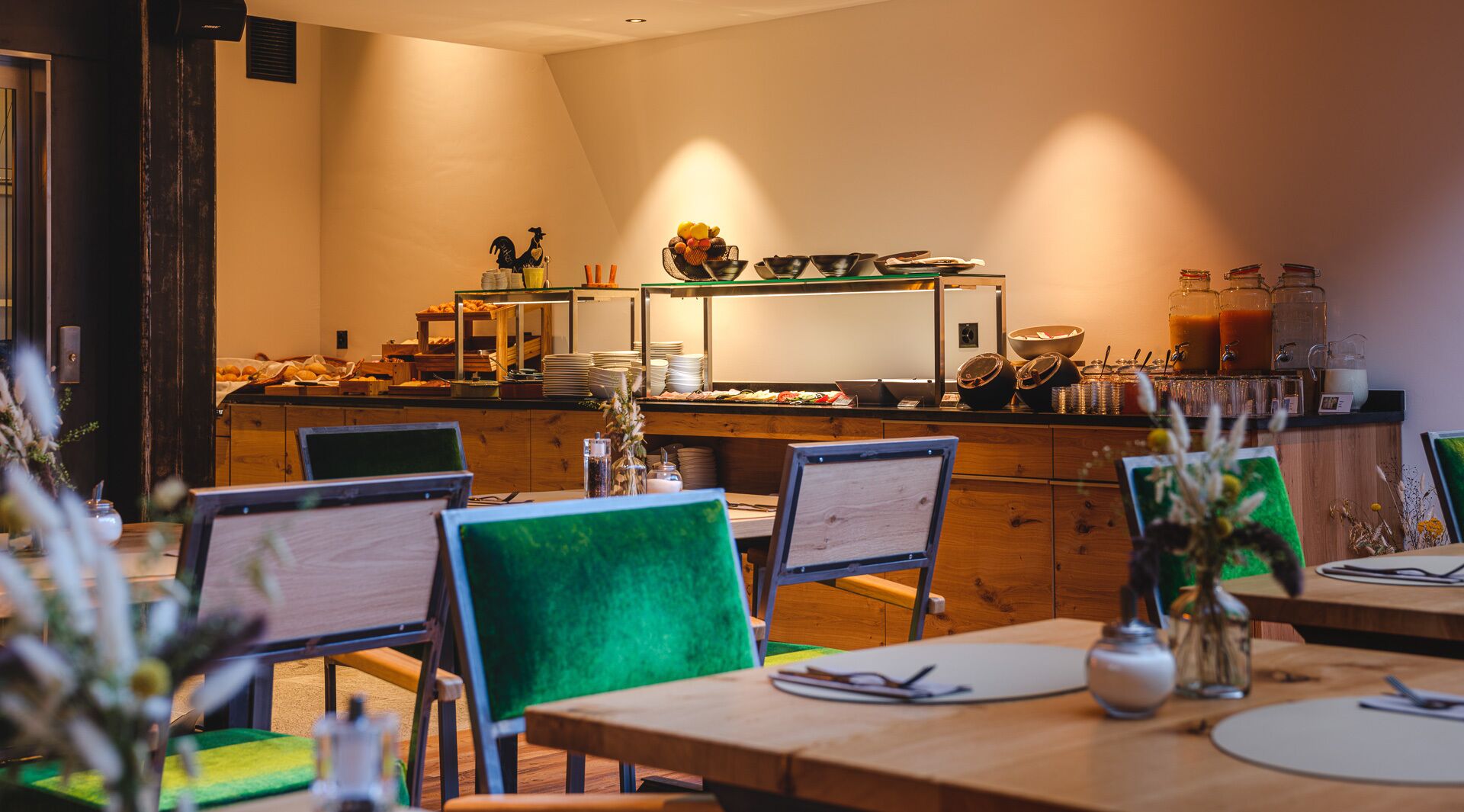 Free daily buffet breakfast