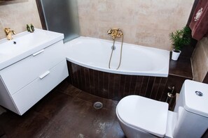 Luxury Apartment | Bathroom | Towels