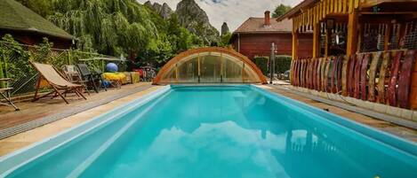 Piscine extérieure, piscine chauffée