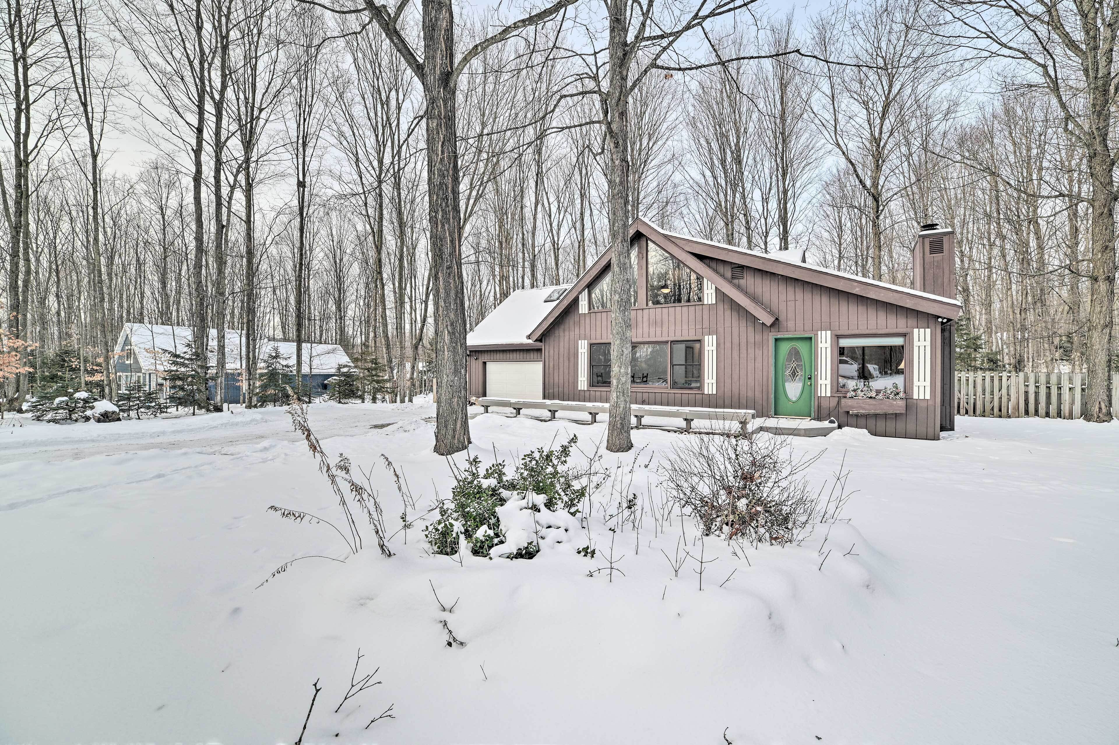 Harbor Springs Rental Home: Swim & Boat Nearby!
