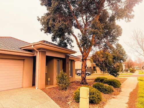 4 Bedroom beautiful bungalow in Williams Landing