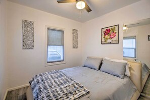 2 chambres, fer et planche à repasser, Wi-Fi, draps fournis