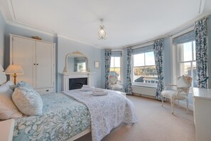 2 chambres, fer et planche à repasser, Wi-Fi gratuit, draps fournis