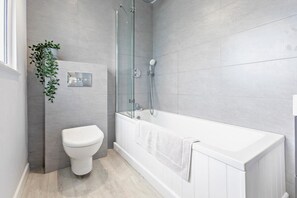 Towels - 2 Bed in Croyde (oc-18lead) (Croyde)