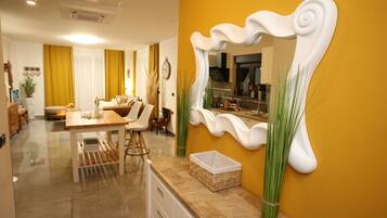 Superior Villa, 3 Bedrooms, Non Smoking, Courtyard View | Living area