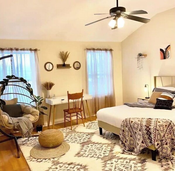 2 bedrooms, in-room safe, iron/ironing board, free WiFi