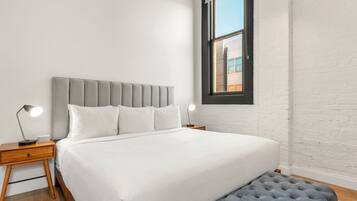 1 bedroom, travel crib, internet