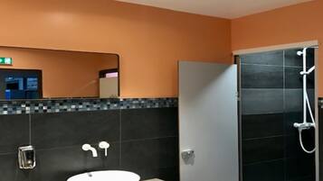 Basic Shared Dormitory, Men only | Bathroom