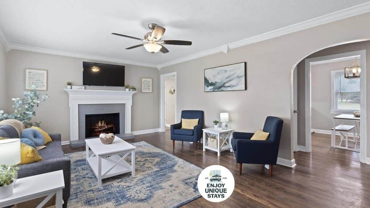 Televisión y oficina 