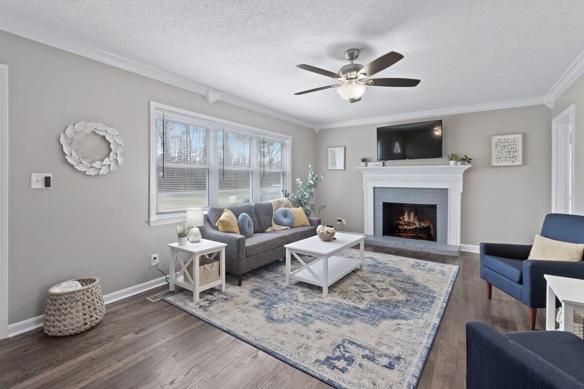 Téléviseur, bureau