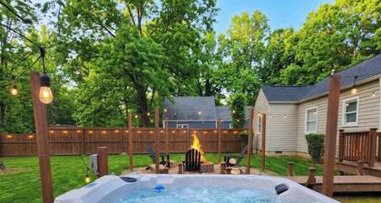 Creek Valley House that's cozy, quiet, and peaceful!