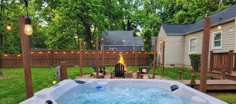 Creek Valley House that's cozy, quiet, and peaceful!