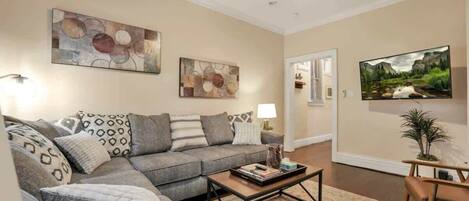 Televisión, oficina