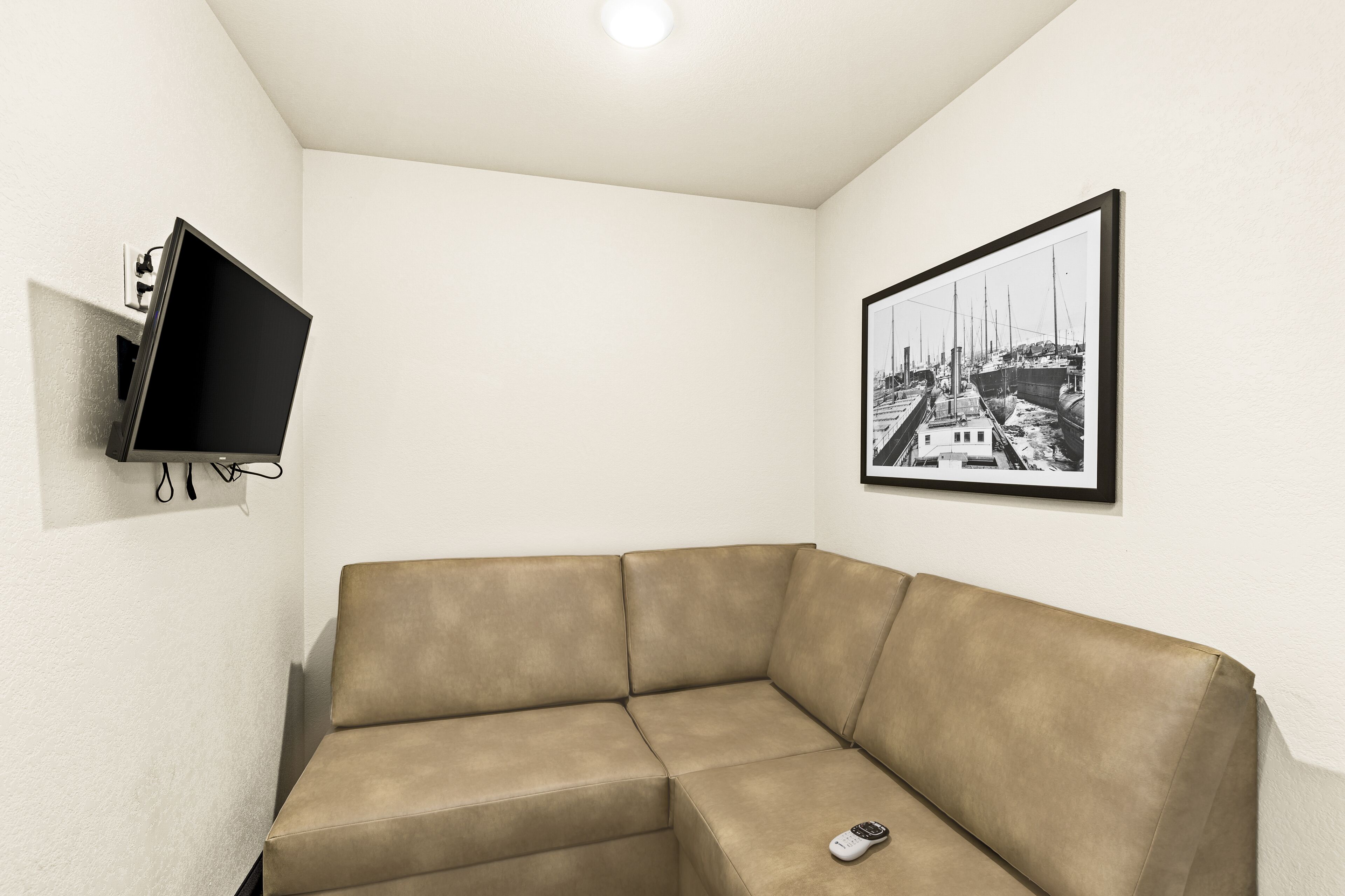 studio, multiple beds, accessible, non smoking | 1 bedroom, pillow-top beds, desk, laptop workspace