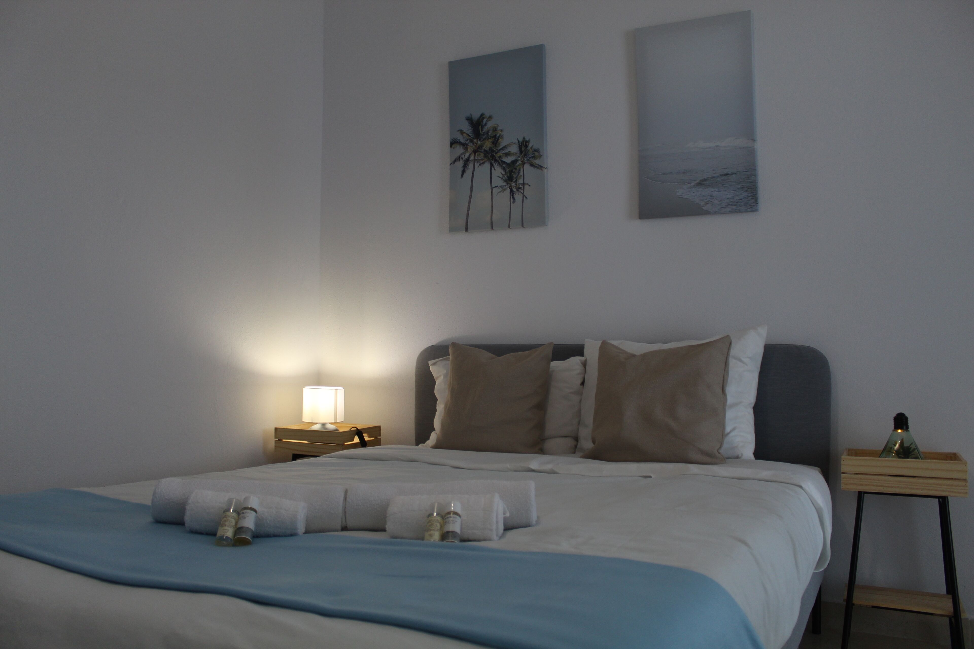 3 bedrooms, desk, iron/ironing board, travel crib