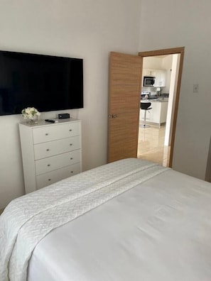 2 bedrooms, iron/ironing board, free WiFi, bed sheets