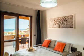 1 bedroom, iron/ironing board, bed sheets - Lovely ★★★★★ apartment seaside in Castelsardo (Lu Bagnu)