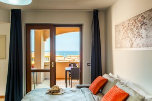 1 bedroom, iron/ironing board, bed sheets - Lovely ★★★★★ apartment seaside in Castelsardo (Lu Bagnu)