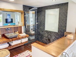 風筒、提供毛巾