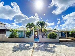 Exterior - Villa Marie, piscine, plage, ponton et jacuzzi privés (Baie Nettlé)