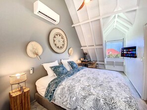 1 bedroom, desk, iron/ironing board, travel cot