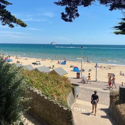 The La Di Da - 4 min walk to Beach/town 