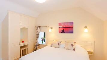 2 Schlafzimmer, Bügeleisen/Bügelbrett, Reisekinderbett, kostenloses WLAN