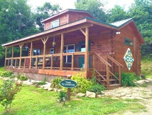 Exterior - Time to Unwine-Waterfront Cabin w/Hot Tub! Pet Friendly! Blue Ridge Parkway (Fancy Gap)