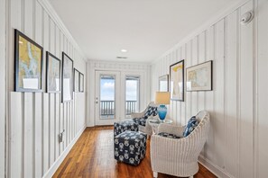 TV connectée, table de tennis de table