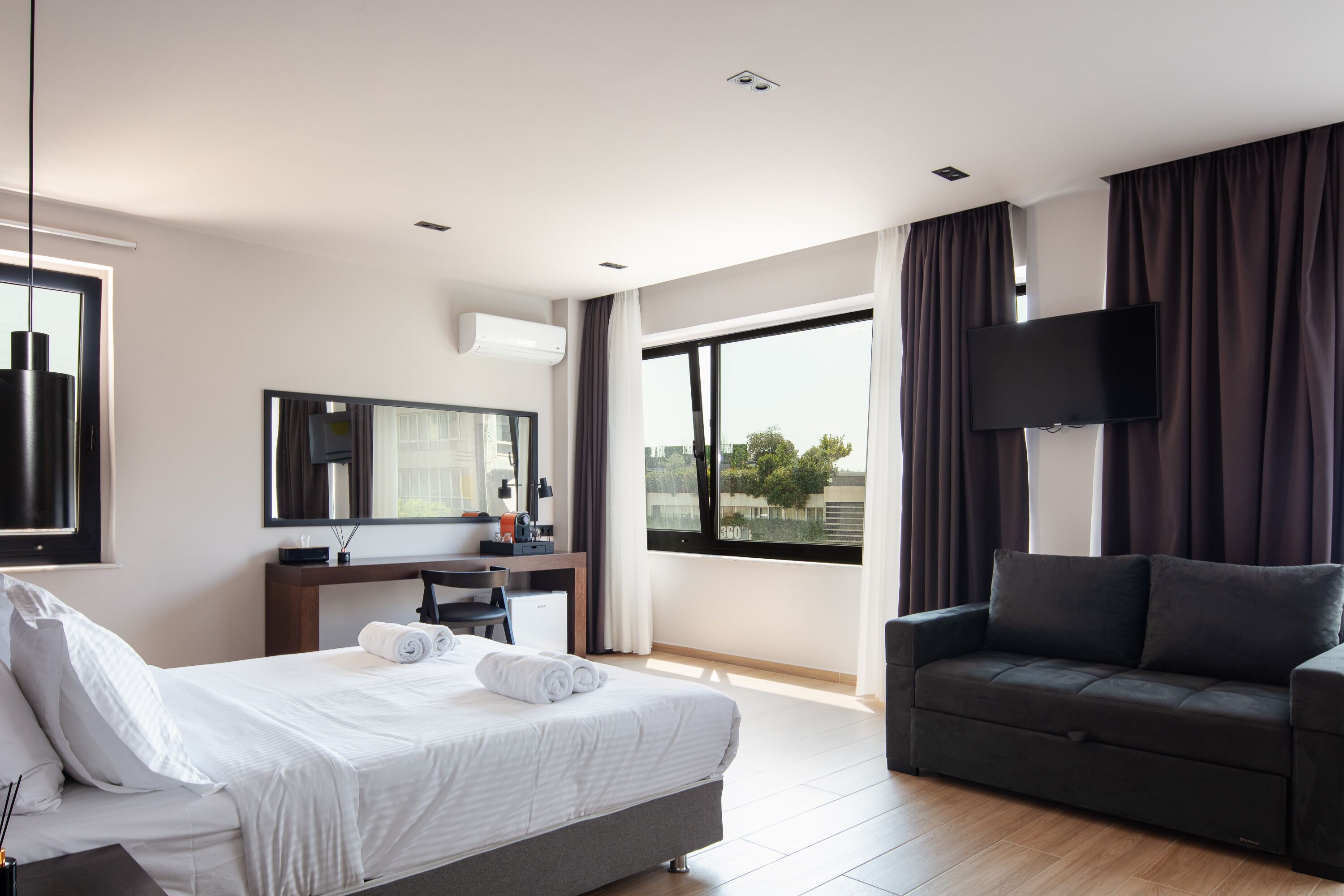 Signature Suite, Acropolis View (Corner) | Sábanas de algodón egipcio y ropa de cama de alta calidad 