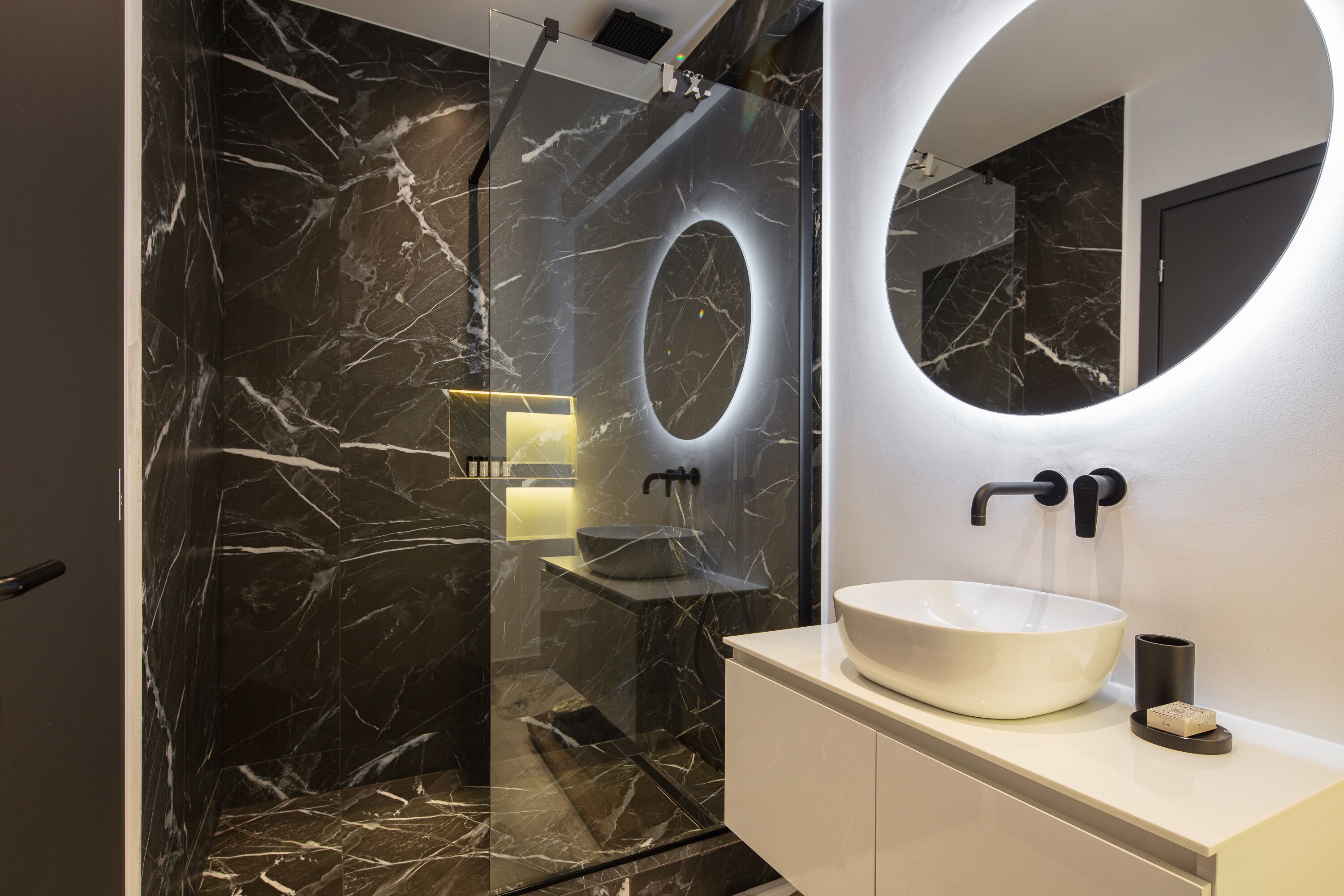 triple room | bathroom | shower, rainfall showerhead, hair dryer, slippers