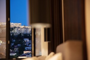 Junior Suite with Acropolis View | Σεντόνια από αιγυπτιακό βαμβάκι, κλινοσκεπάσματα υψηλής ποιότητας 