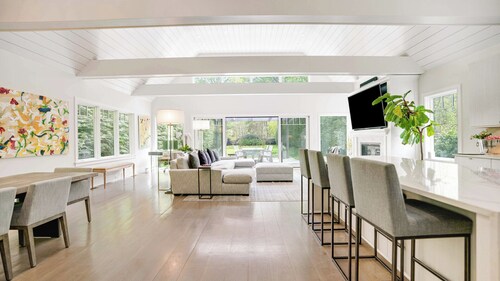 Newly constructed contemporary home, gunite heated pool, hot tub, deck with...