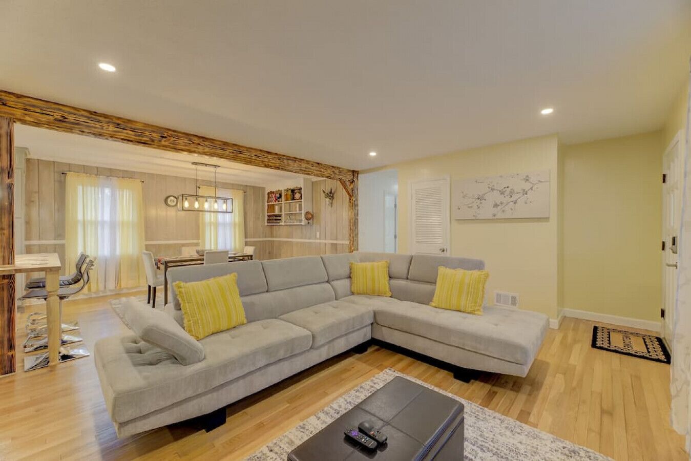 Smart TV, fireplace, offices